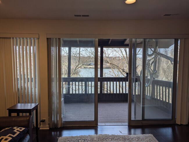 Photo - 5529 E Lake Dr Unidad F