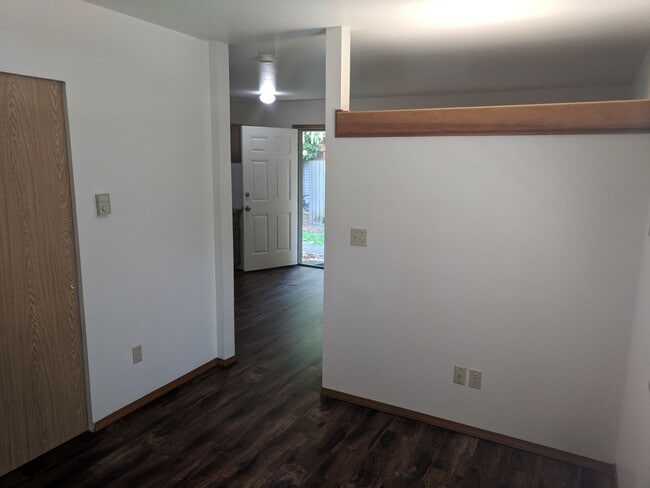 Photo - CUTE, EFFICIENT STUDIO Unit 3335-4