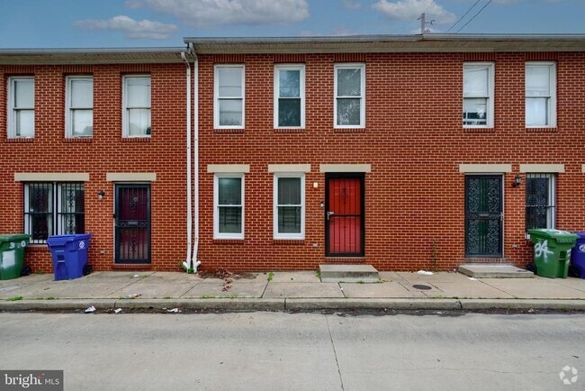 Building Photo - 32 N Spring St Rental