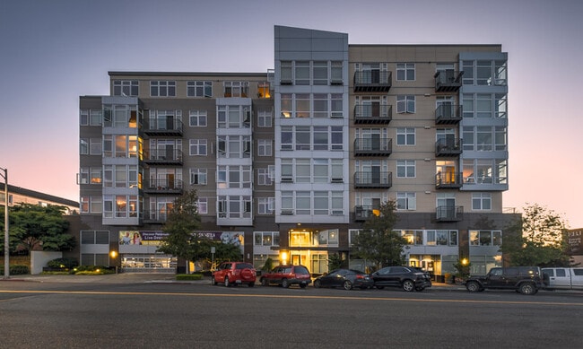 Peninsula Apartments