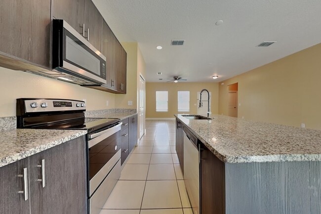 Photo - 5017 SW 165th Street Rd