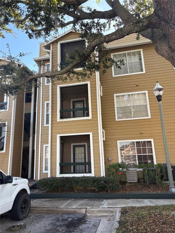 Building Photo - 5601 Rosebriar Way Unit 106