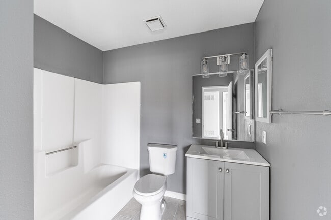 2BR, 1BA - 600SF - Primary Bathroom - White Street Apartments