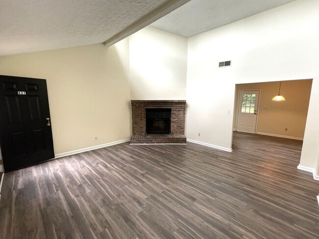 Photo - LEXINGTON HEIGHTS - 435/437 Unit 437