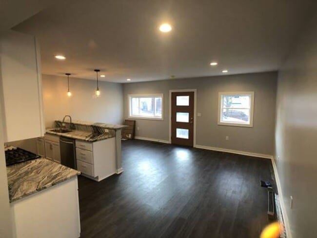 Photo - 125 S 19th St