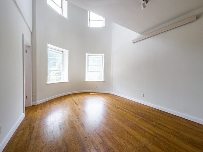 Building Photo - 103 Cedar St Unit -