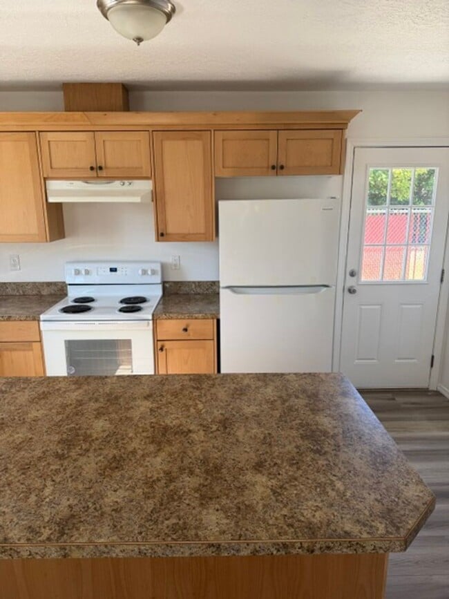 Photo - 4 Bed 2 Bath in Lafayette