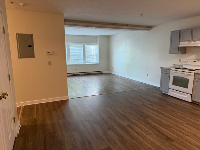 Photo - 30 Gatehouse Rd Unit 309