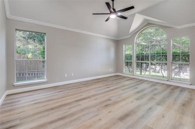 Photo - 517 Aurora Ct