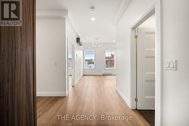 Photo - 153 Main St E Unit 3