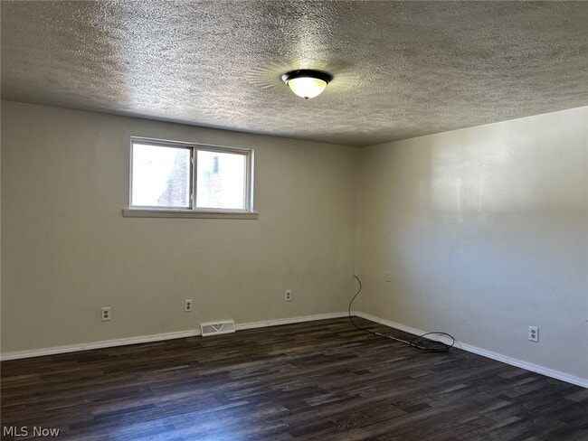 Photo - 209 Maryland St Unit A