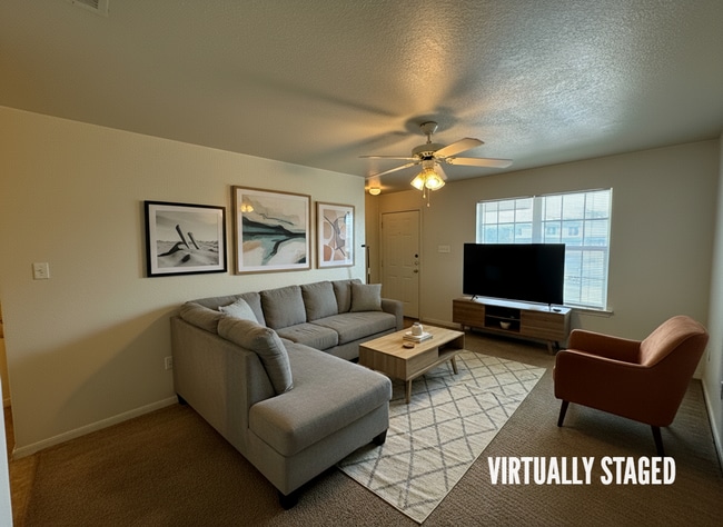 Photo - 404 Brittney Way Unidad #C