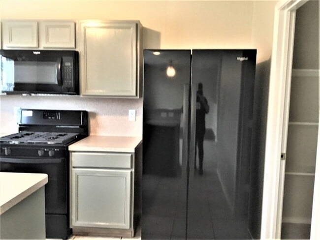 Photo - 20927 Banyan Crest Ln