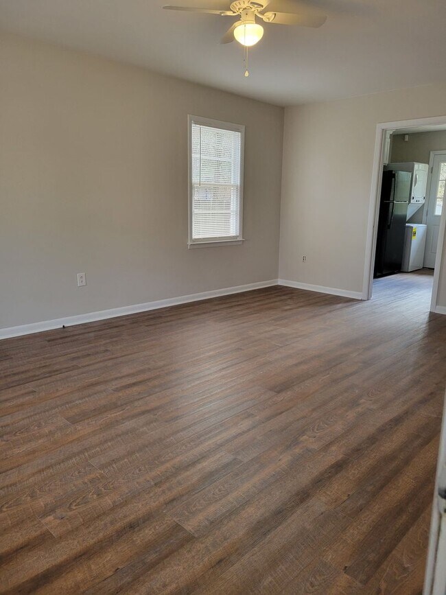 Photo - 2 bedroom 1 bath duplex!