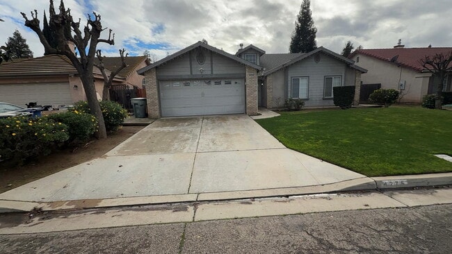 Building Photo - 4275 W Harvard Ave