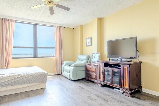Photo - 2620 Cove Cay Dr Unit 802