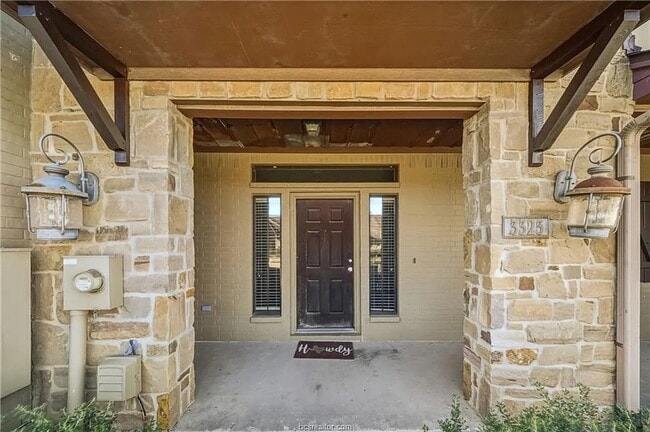 Photo - Texas A&M Living at Its Best – Newly Remodeled 4BR/4BA in The Barracks