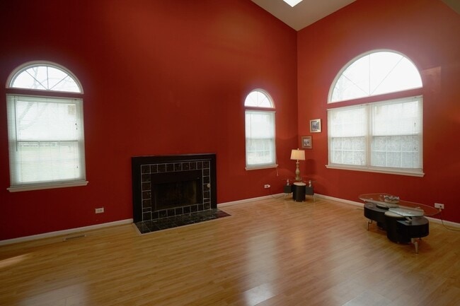 Photo - 384 Bentley Pl