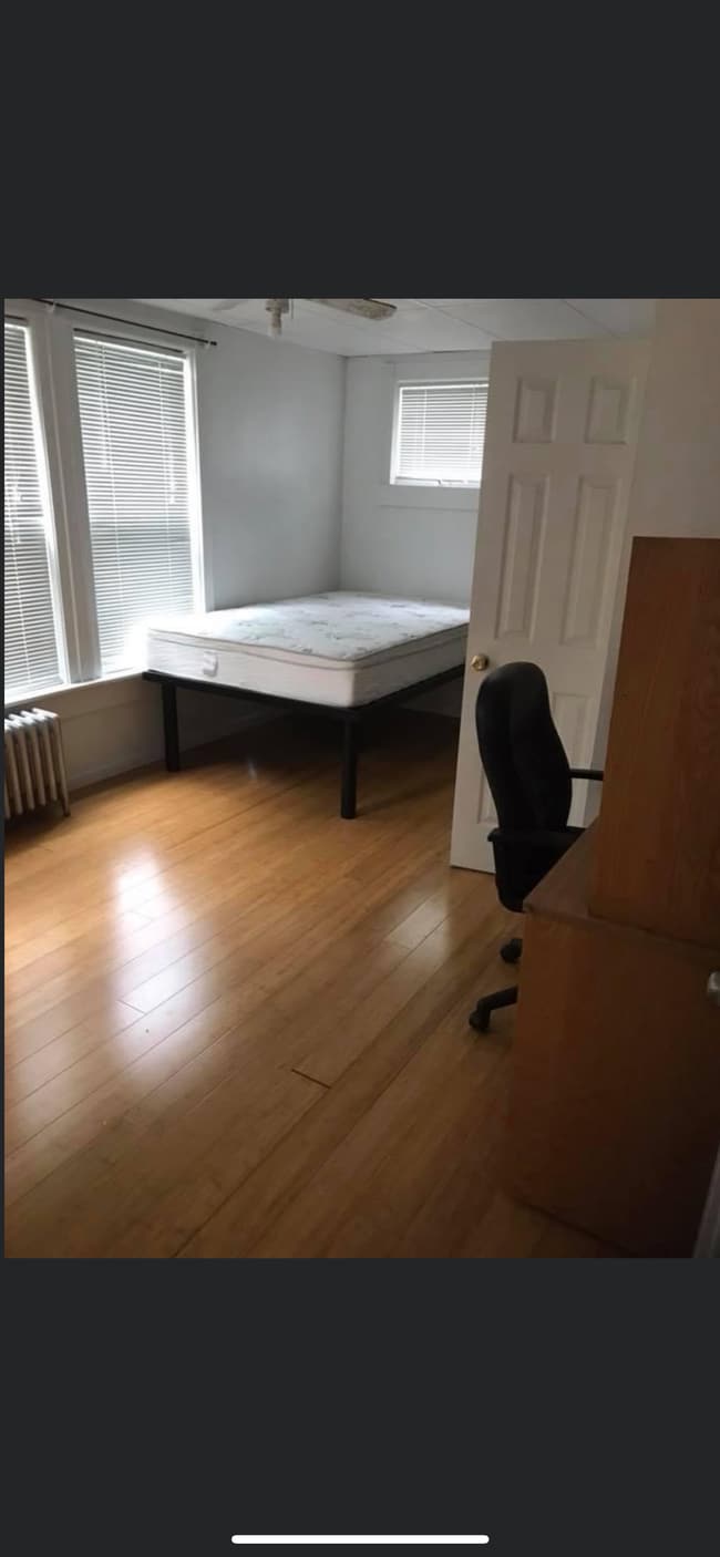 Photo - 28 Seminary Ave Unidad 1