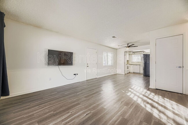 Photo - 1199 S Troy St