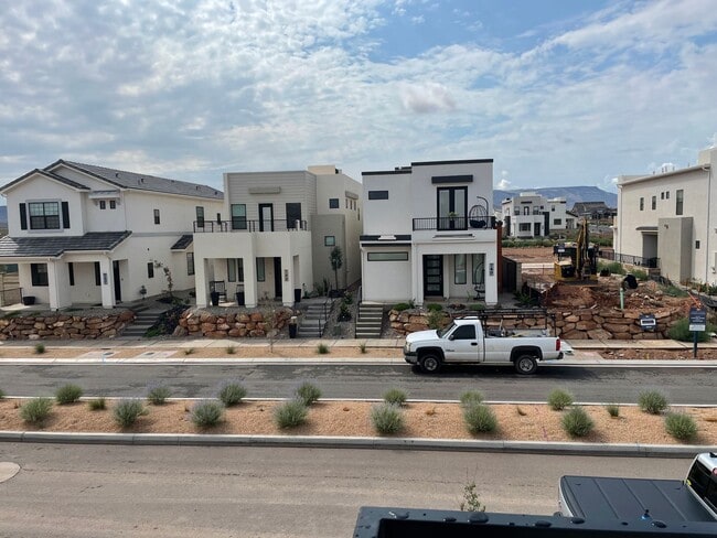 Photo - Gorgeous Desert Color Home!