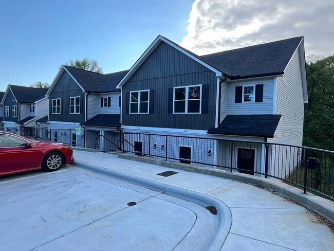 Photo - 1040 McLain Rd