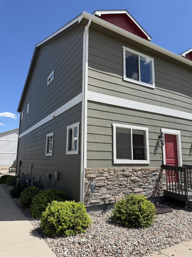 Photo - Beautiful 2-Story Townhome with Finished Basement