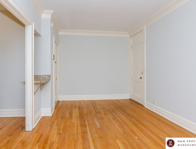 Photo - 1000 - 1010 North Blvd