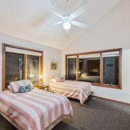 Photo - 640 Northbrook Dr