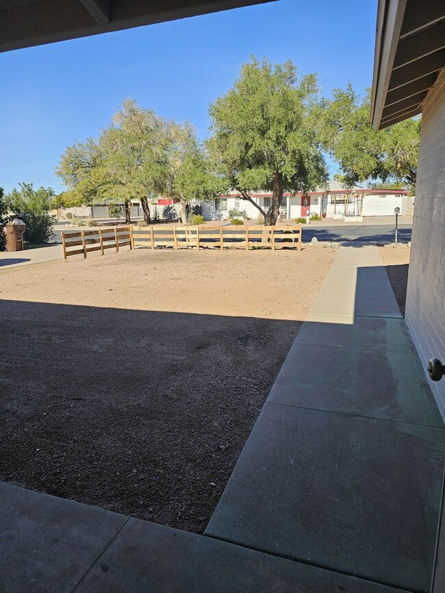 Photo - 739 W Padre Kino Dr