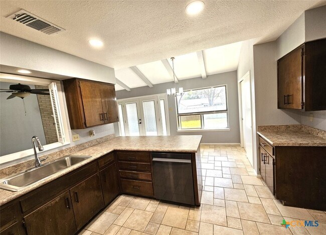 Photo - 118 Richardson Dr