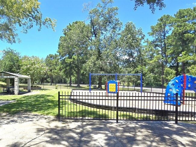 Photo - 560 Brandon Rd