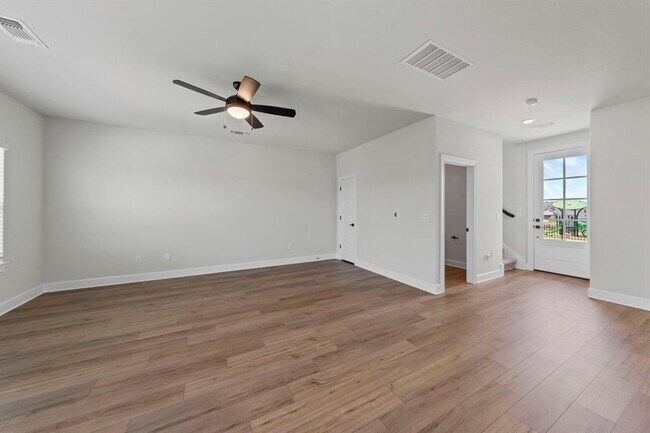 9517 Balmy Ln
