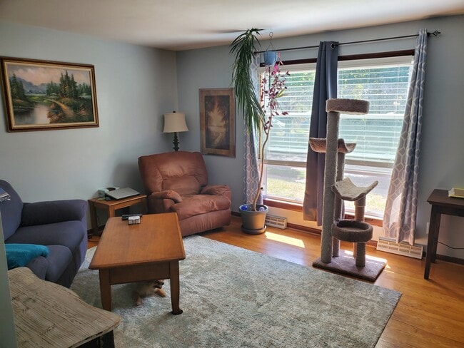 Building Photo - 4402 Dwight Dr Unit A