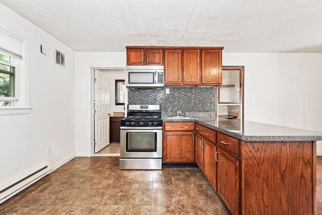 Photo - 62 Wood St