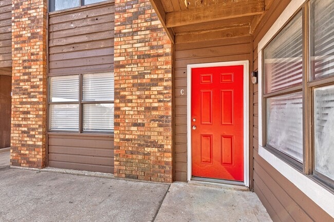 Photo - Spacious 2 Bed 2 Bath Flat Unit 2904-C