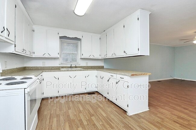 Photo - 110 Maudie Ln