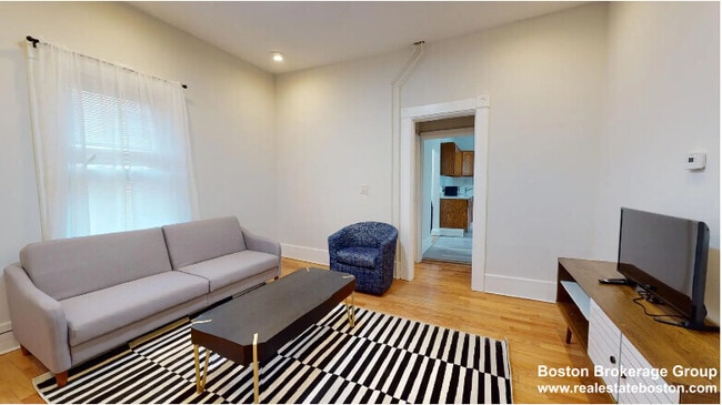 Photo - 28 Sumner St Unit 1