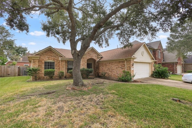 Building Photo - 17819 Scenic Oaks Dr
