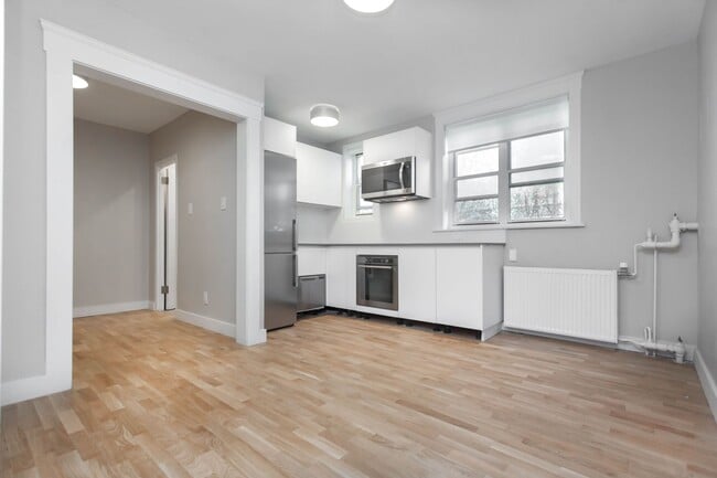 50 Gloucester St Unit 311