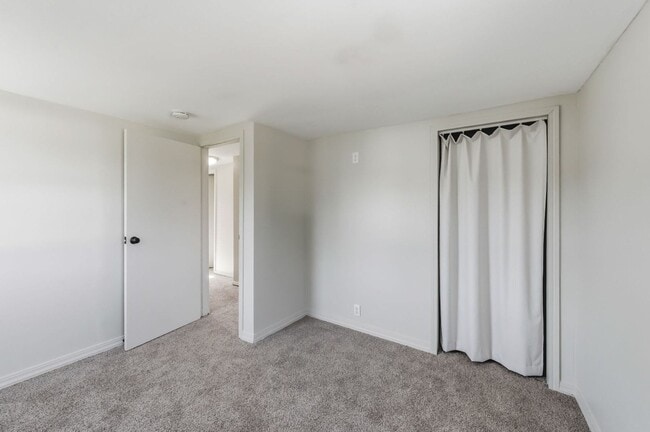 6 Wade St