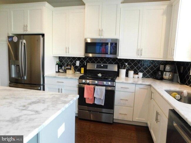 Photo - 16740 River View Cir