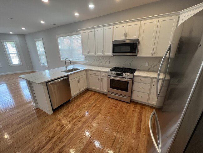 Photo - 130 Cross St Condo Unit 4