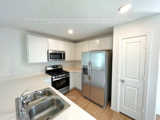 Photo - 18739 Mercer Fls Dr