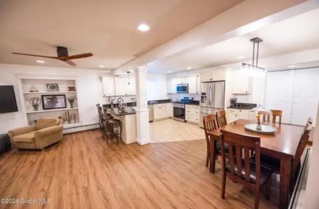 Building Photo - 24b Thacher St Unit 24B Thacher st