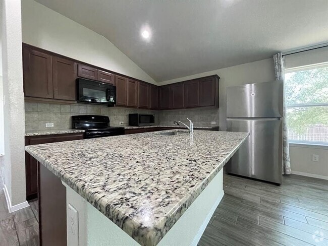 Building Photo - 3803 Overhill Dr Rental