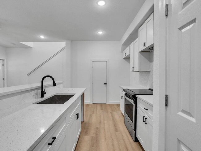 Photo - 8415 Mahalia Dr Unit A