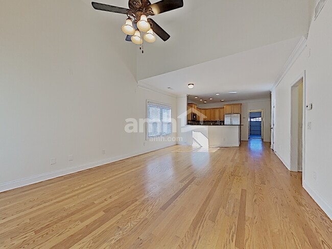 Photo - 263 Royal Cres Terrace