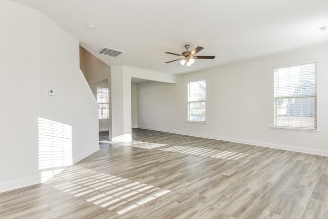 Photo - 26 Cordova St