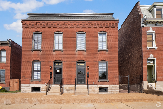 Building Photo - 2631-2633-2633 Shenandoah Ave Unit 2633A Rental